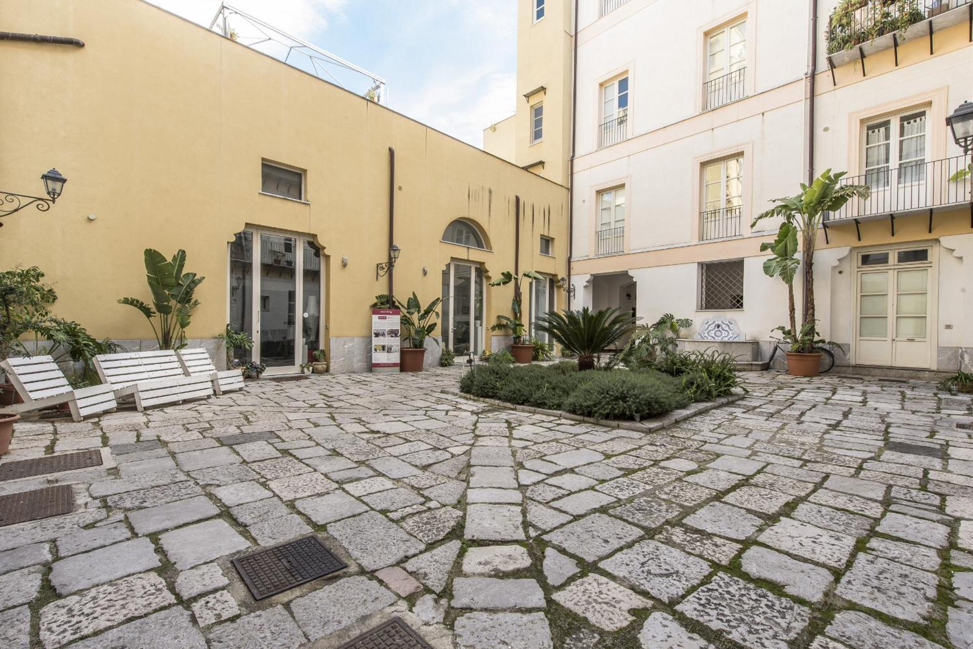 Palazzo Castrofilippo Apartment By Wonderful Italy Палермо Екстериор снимка